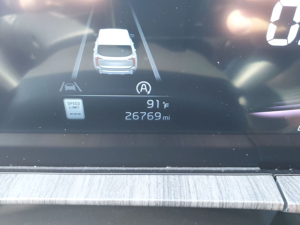 Used 2025 White Kia EX image 19