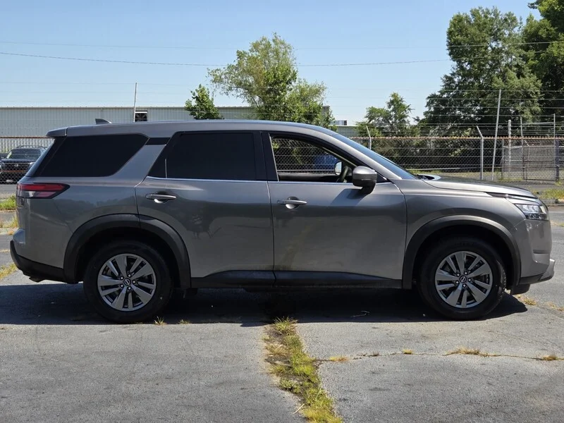 Used 2022 Gun Metallic NISSAN S image 6