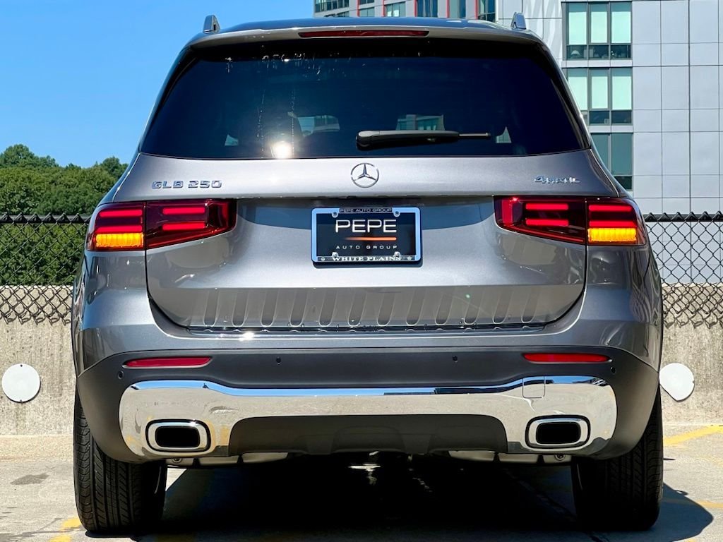Certified Used 2026 Gray Mercedes-Benz GLB 250 image 6