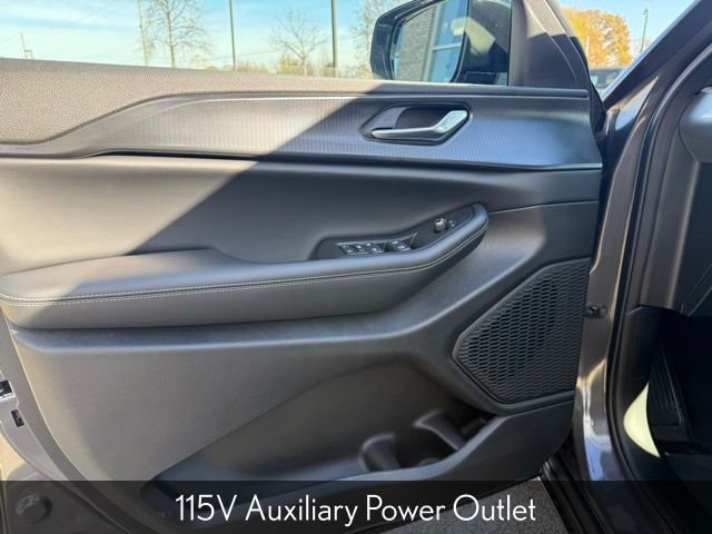 New 2025 Baltic Gray Metallic Clear-Coat Exterior Paint Jeep Altitude X image 14