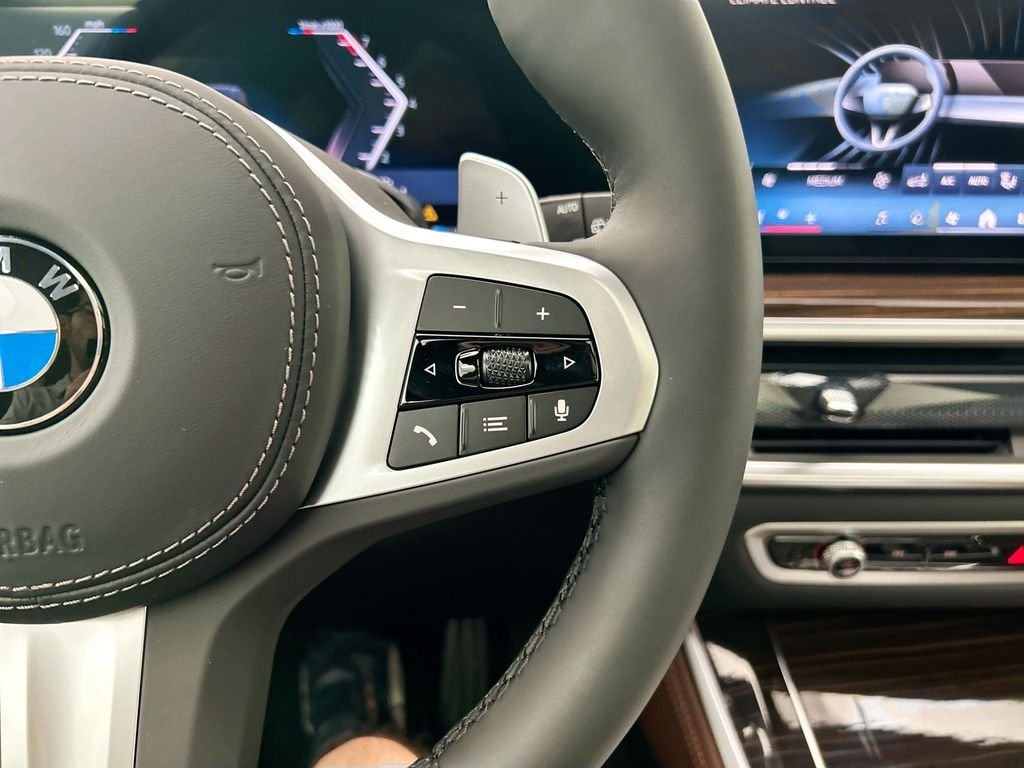 New 2026 Green Metallic BMW xDrive40i image 12