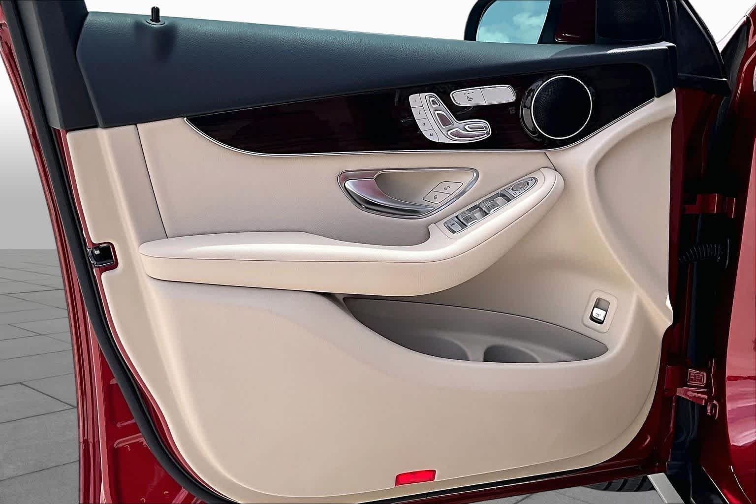 Used 2019 designo Cardinal Red Metallic Mercedes-Benz GLC 300 image 19