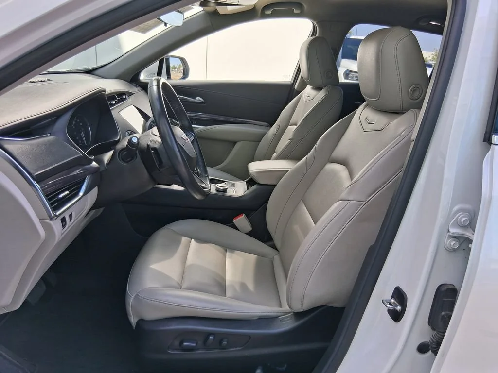 Used 2023 CRYSTAL WHITE TRICOAT Cadillac FWD Luxury image 18