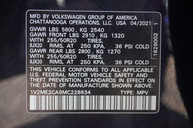Used 2021 Deep Black Pearl Volkswagen 3.6L V6 SE w/Technology R-Line image 33