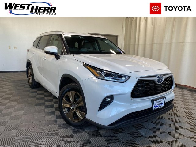 2023 Toyota Highlander Hybrid Bronze Edition