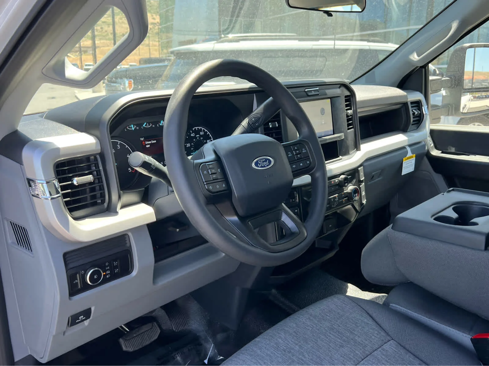 New 2026 Oxford White Ford XL image 29