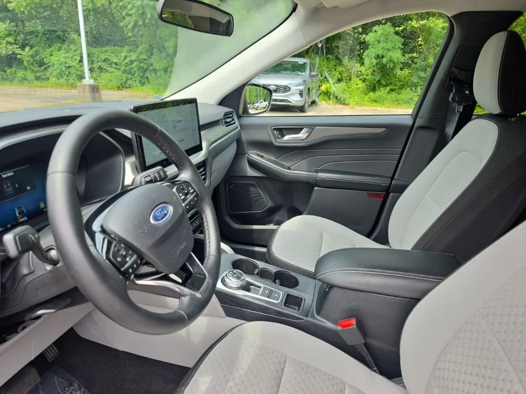 Used 2023 Blue Ford Active image 12