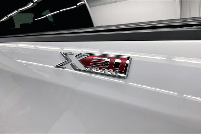 Used 2023 Summit White GMC Pro image 9