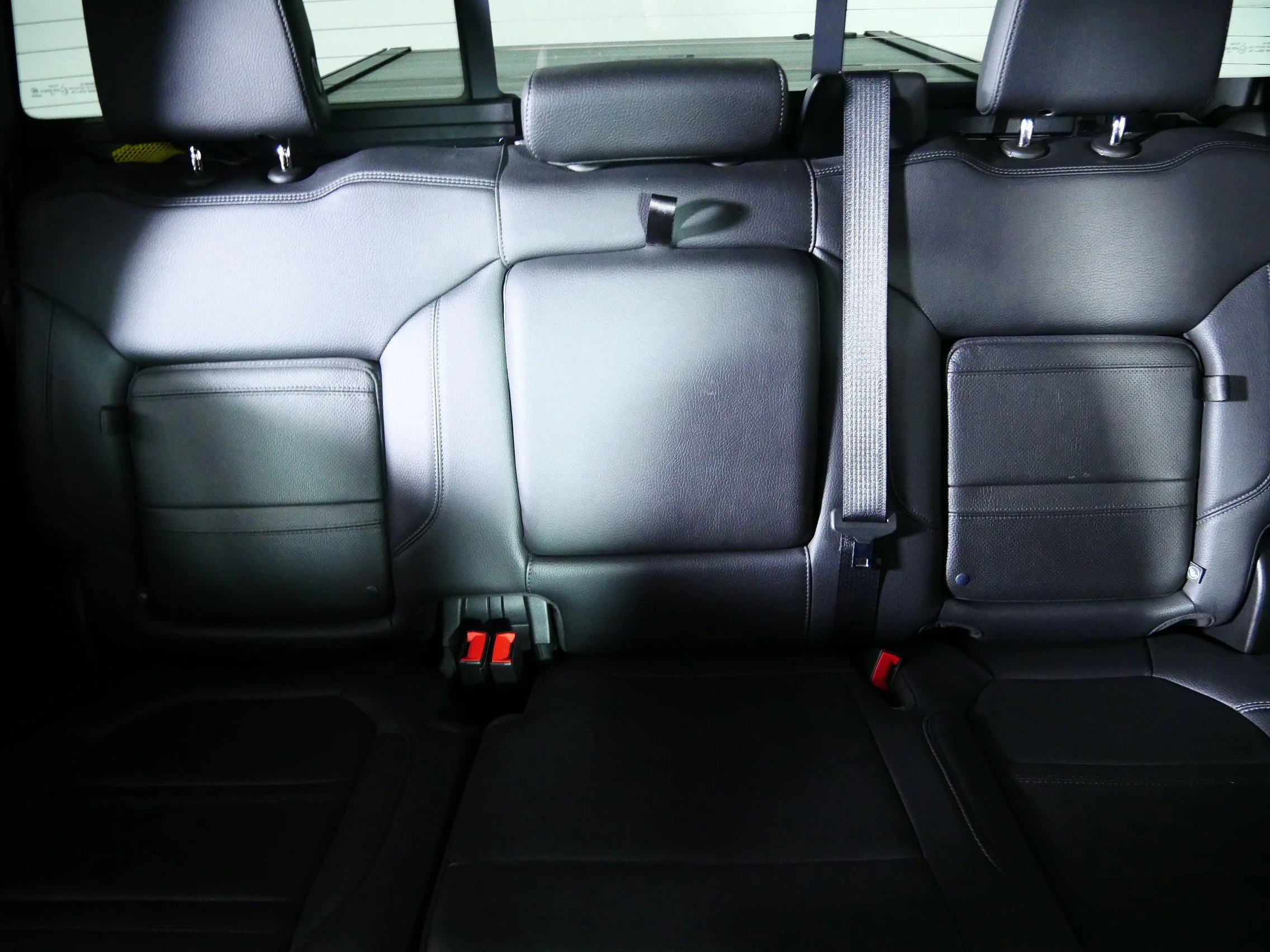 Used 2022 Onyx Black GMC Denali image 13