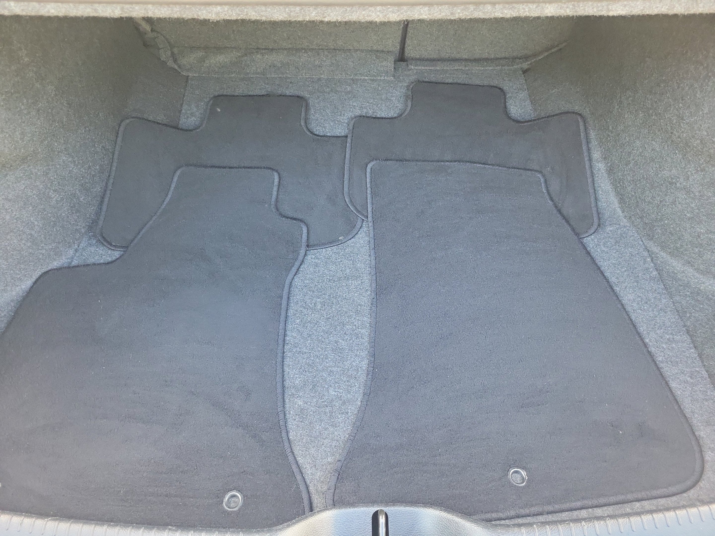 Used 2022 Bright White Clearcoat Chrysler Touring image 5