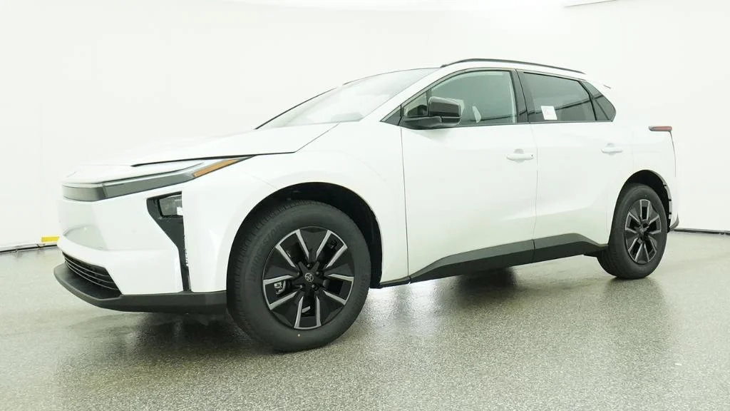 New 2026 Wind Chill Pearl Toyota XLE image 49