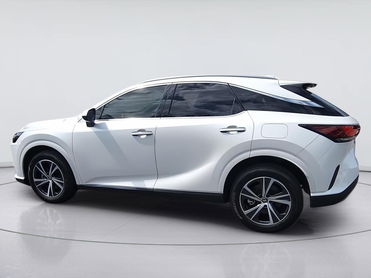 2023 Lexus RX 350 - Photo 6