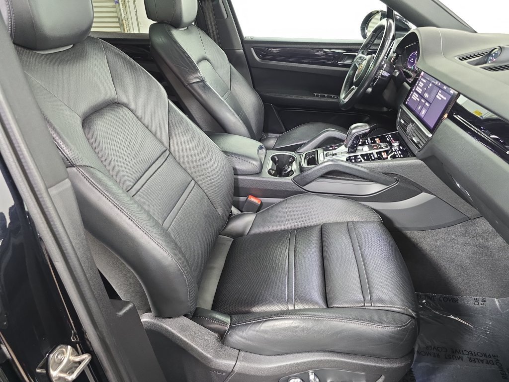 Used 2021  Porsche  image 27