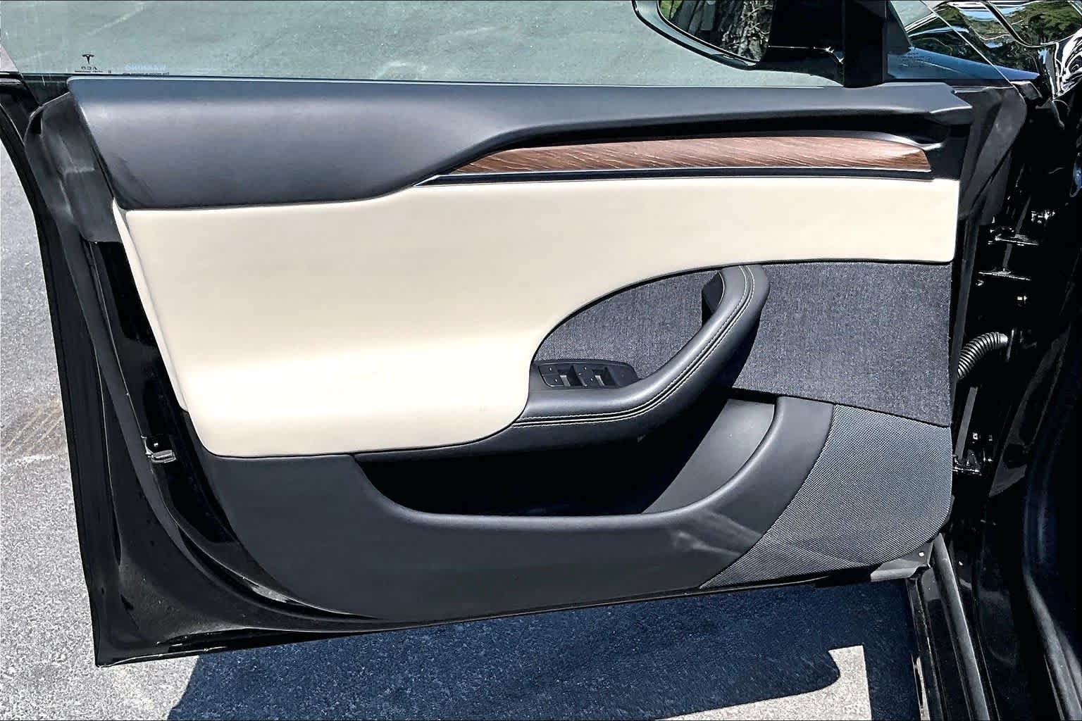 Used 2021 Solid Black Tesla Plaid image 21