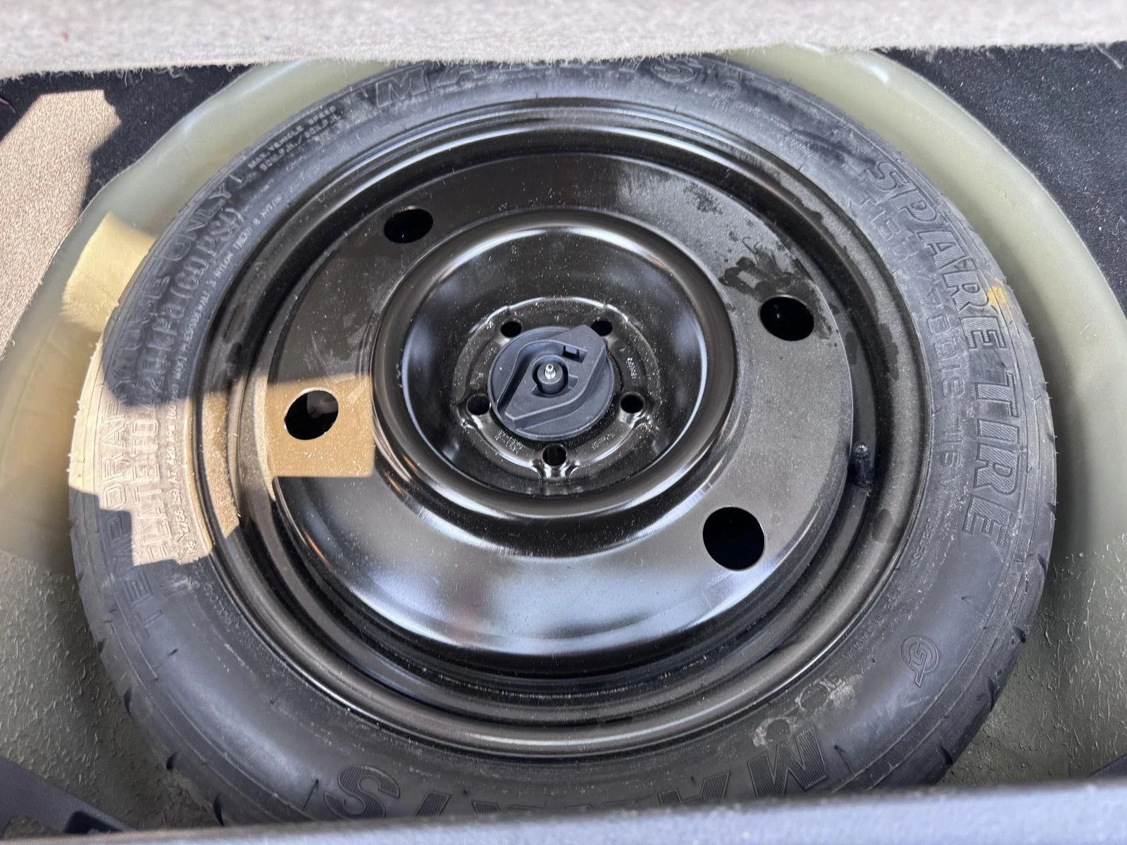 Used 2018 Magnetic Ford XLT image 8