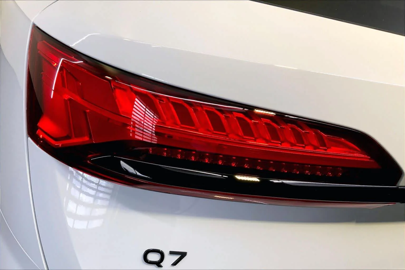 New 2026 Glacier White m Audi Premium Plus image 14