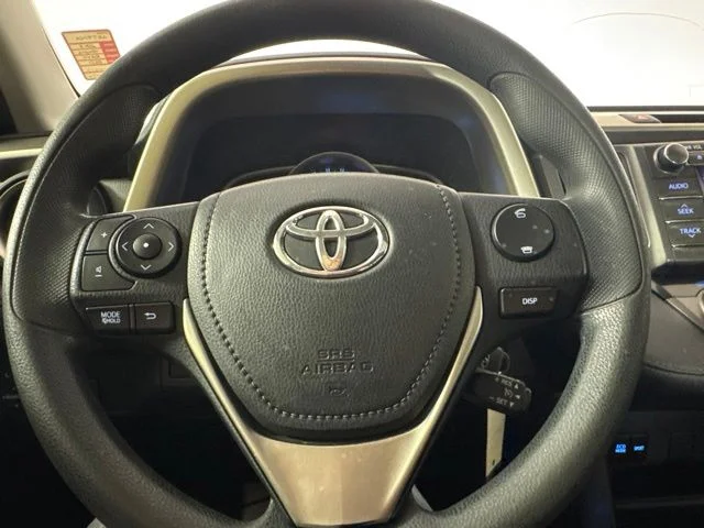 Used 2013 Barcelona Red Metallic Toyota XLE image 18