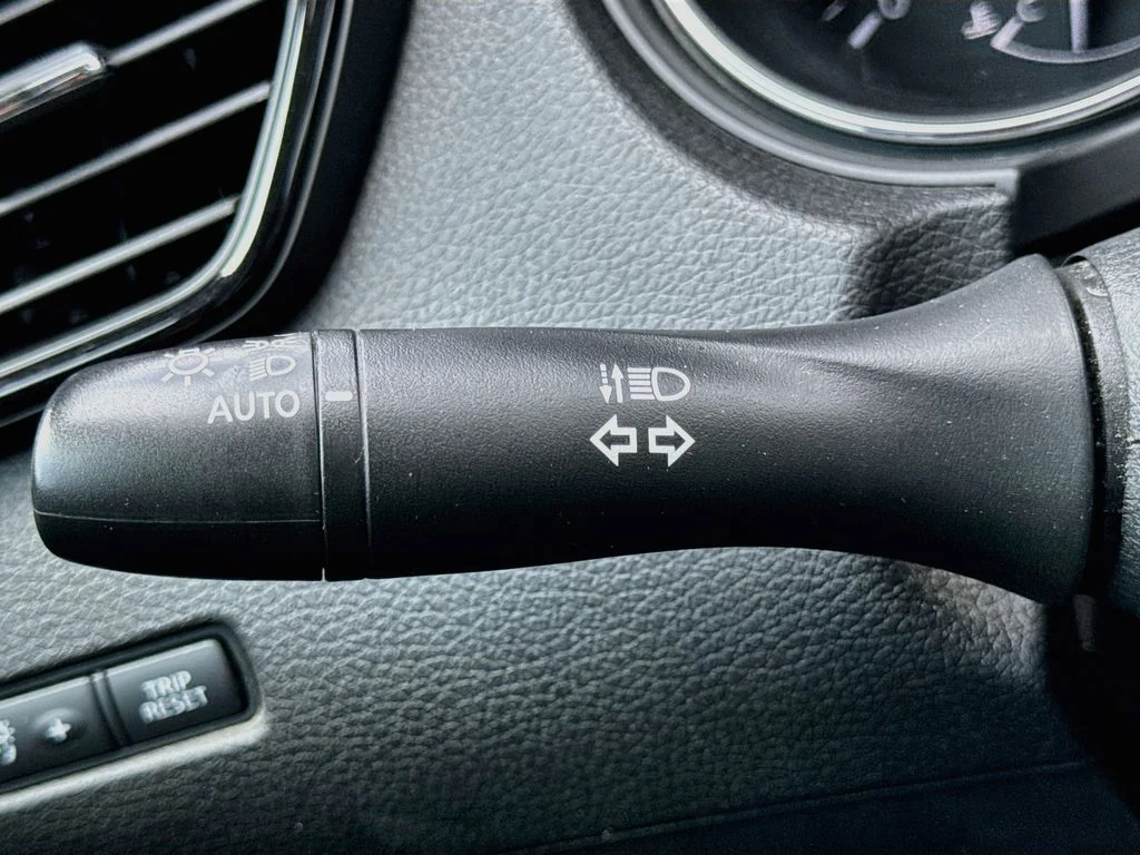 Used 2017 Blue Nissan SV image 12
