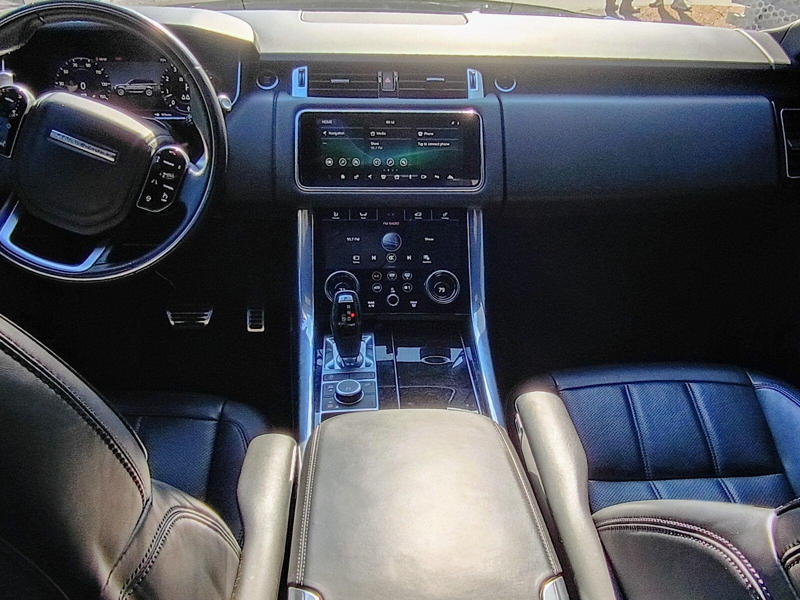 Used 2021 Santorini Black Metallic Land Rover HSE Silver Edition image 5