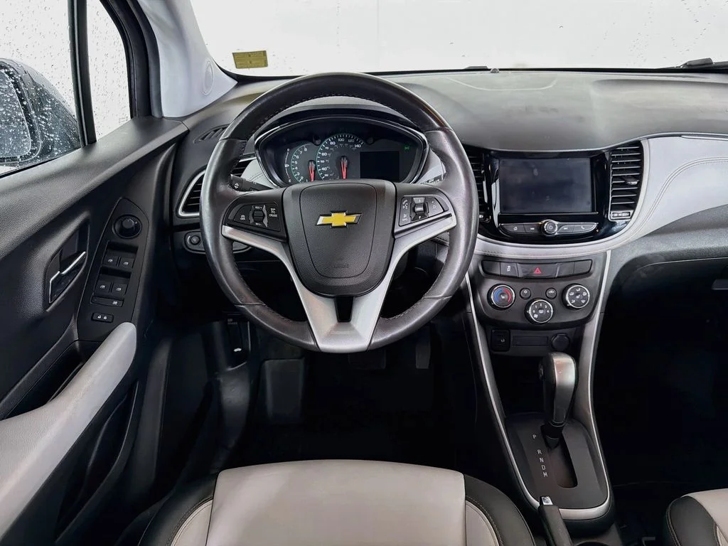 Used 2022 Gray Chevrolet LT image 19