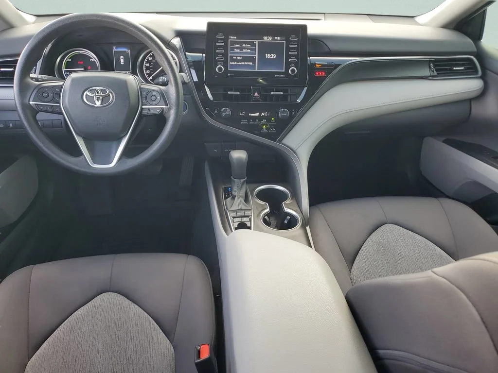 Used 2022 White Toyota LE Hybrid image 11