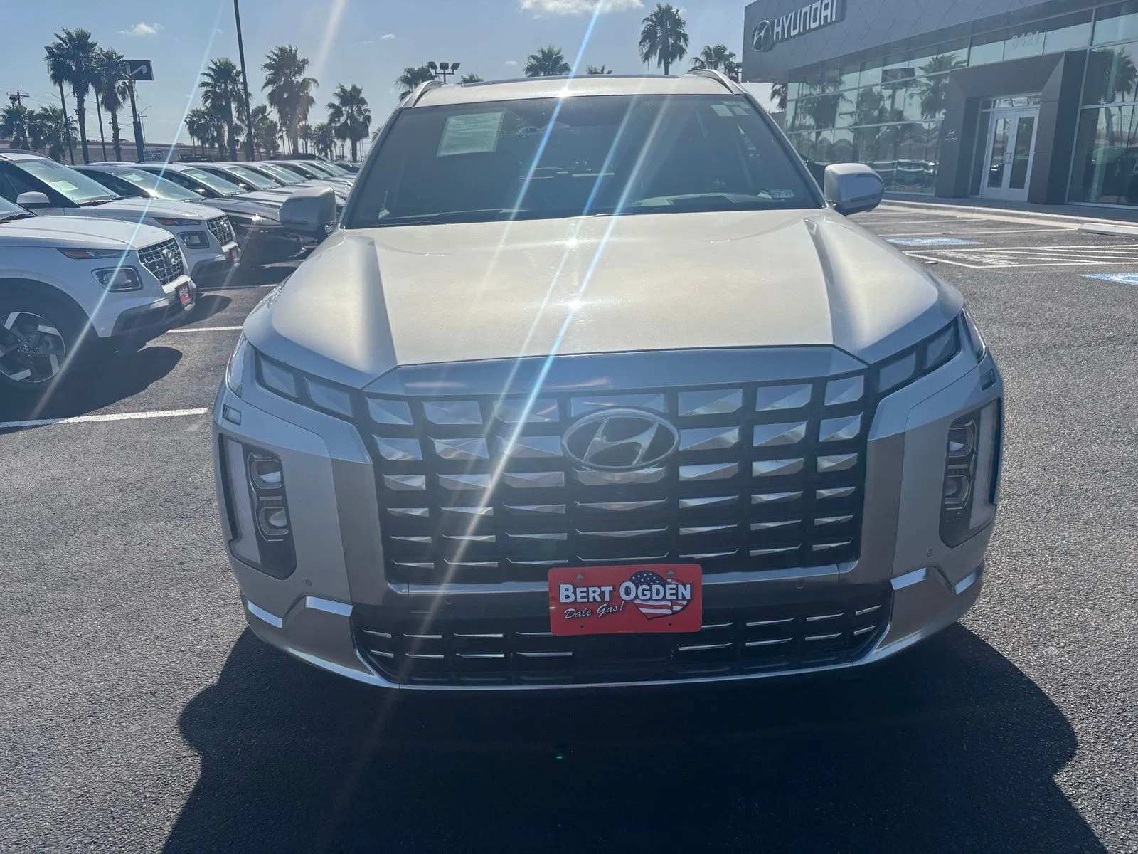 Used 2023 Silver Hyundai Calligraphy image 2