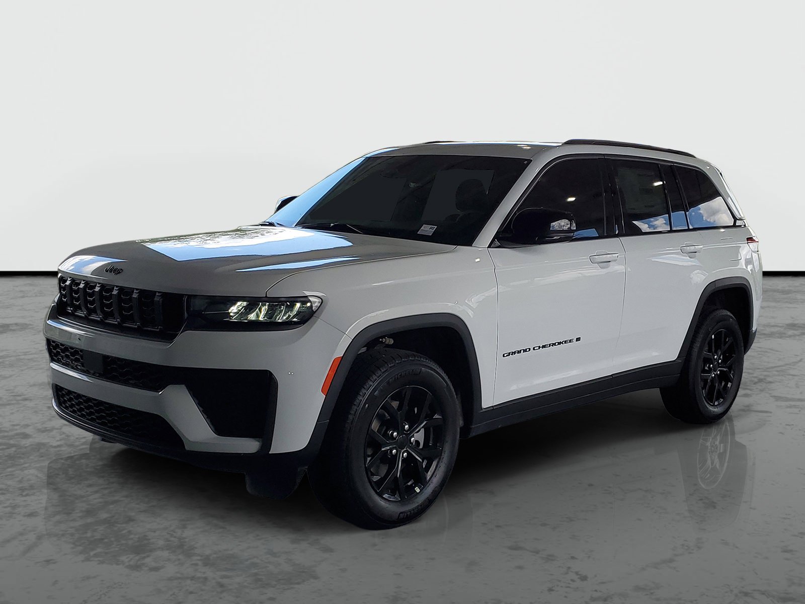 New 2026 Bright White Clear-Coat Exterior Paint Jeep Laredo Altitude image 3