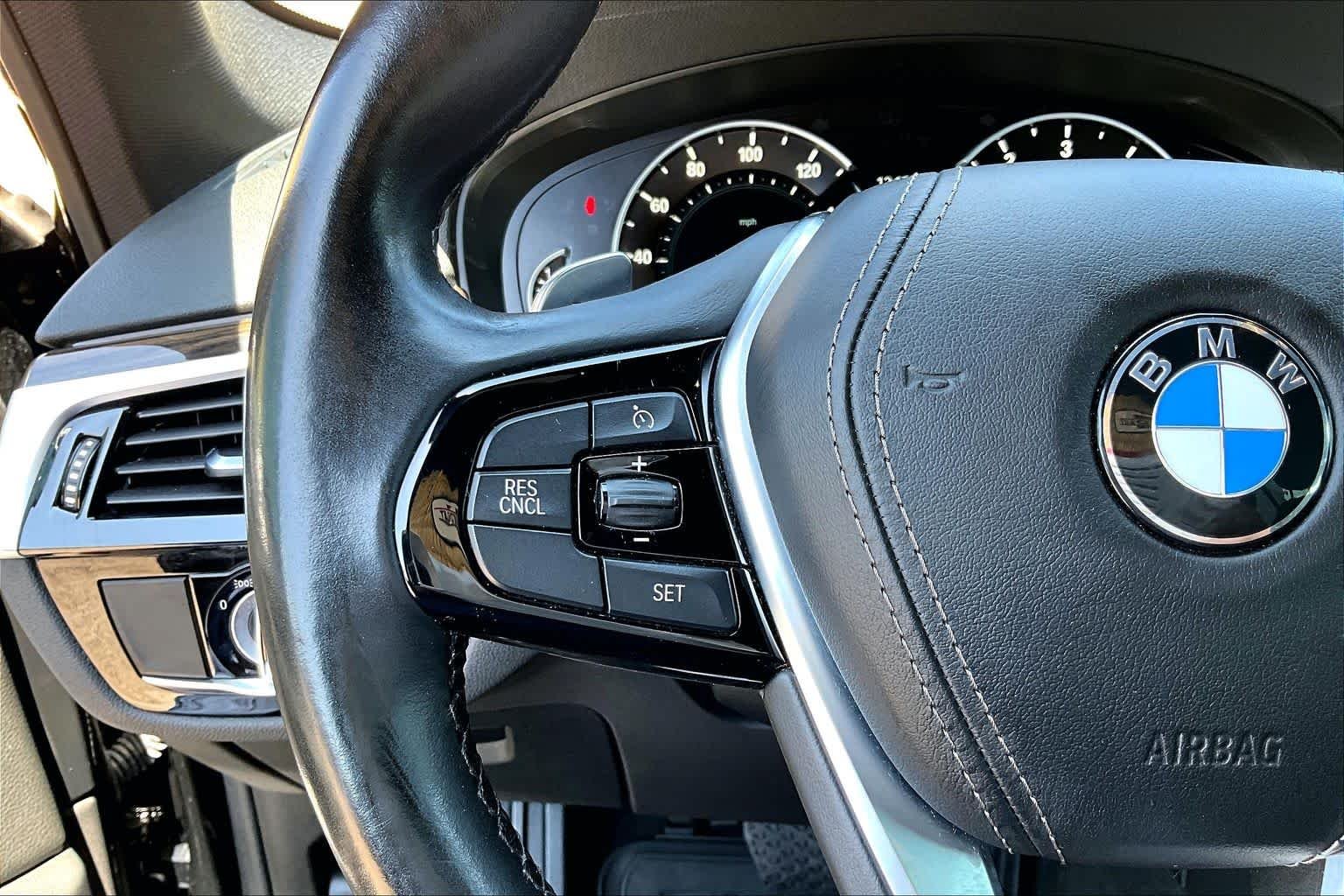 Used 2019 Black Sapphire Metallic BMW 530i image 24