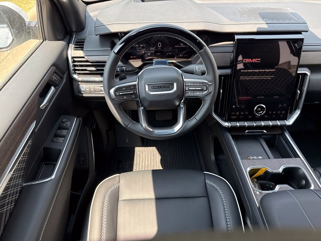 2026 GMC Acadia Denali - Photo 17