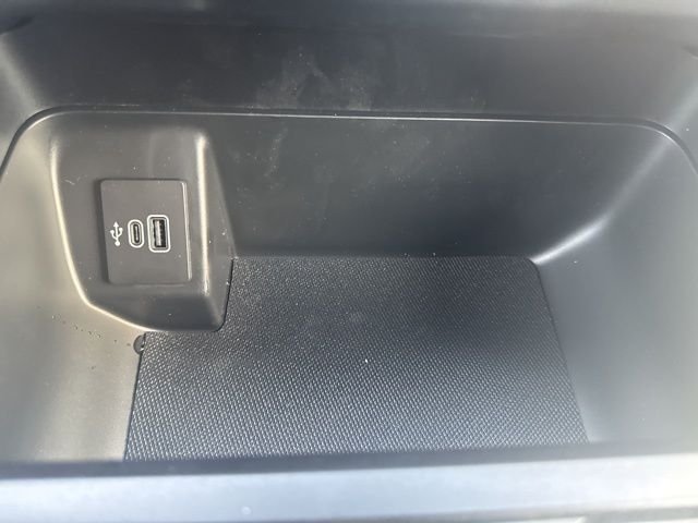 New 2026 Oxford White Ford XLT image 27