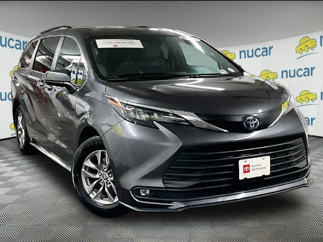 2025 Toyota Sienna XLE