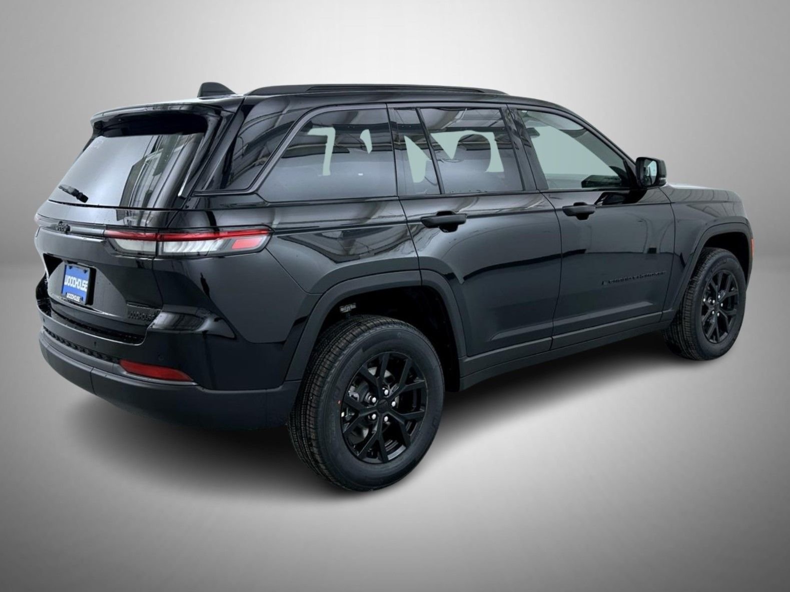 New 2026 Diamond Black Crystal Pearl-Coat Exterior Paint Jeep Altitude image 5