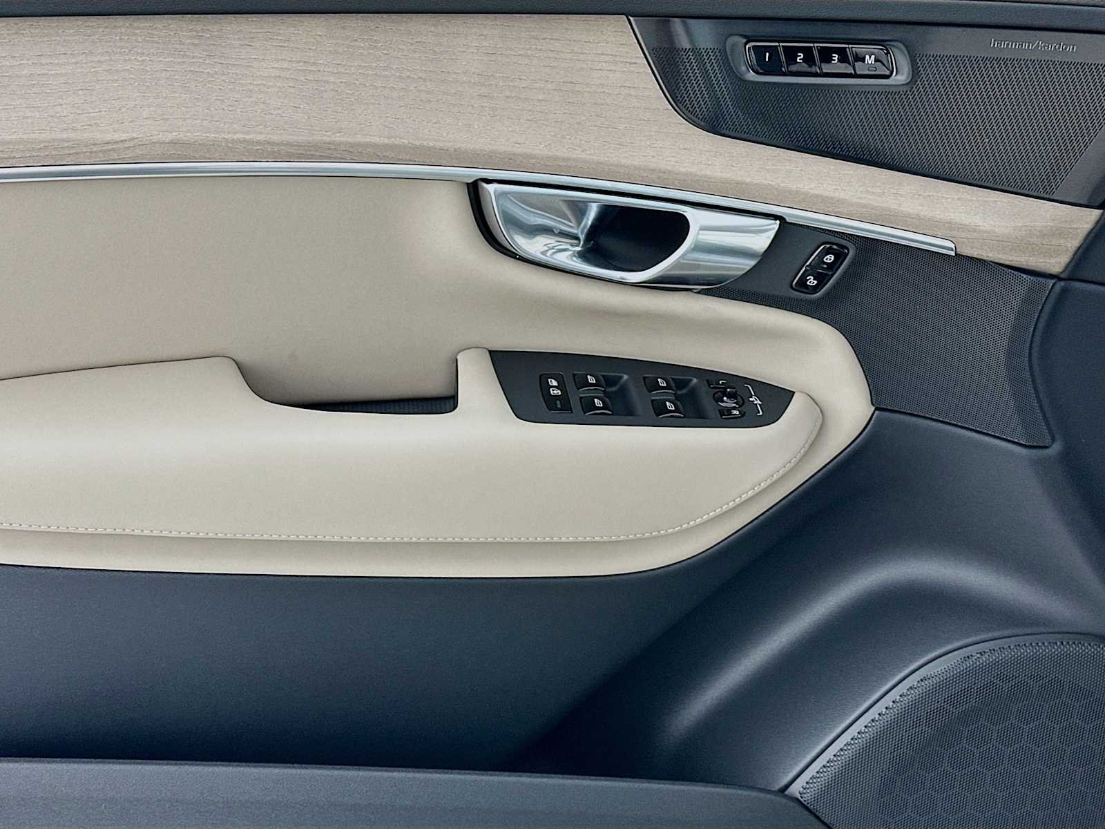 New 2026 Vapour Grey Volvo Plus image 16