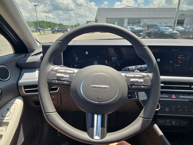 Used 2024 Blue Hyundai SEL image 14