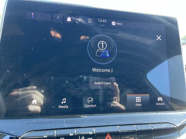 Used 2024 Silver Jeep Latitude image 19
