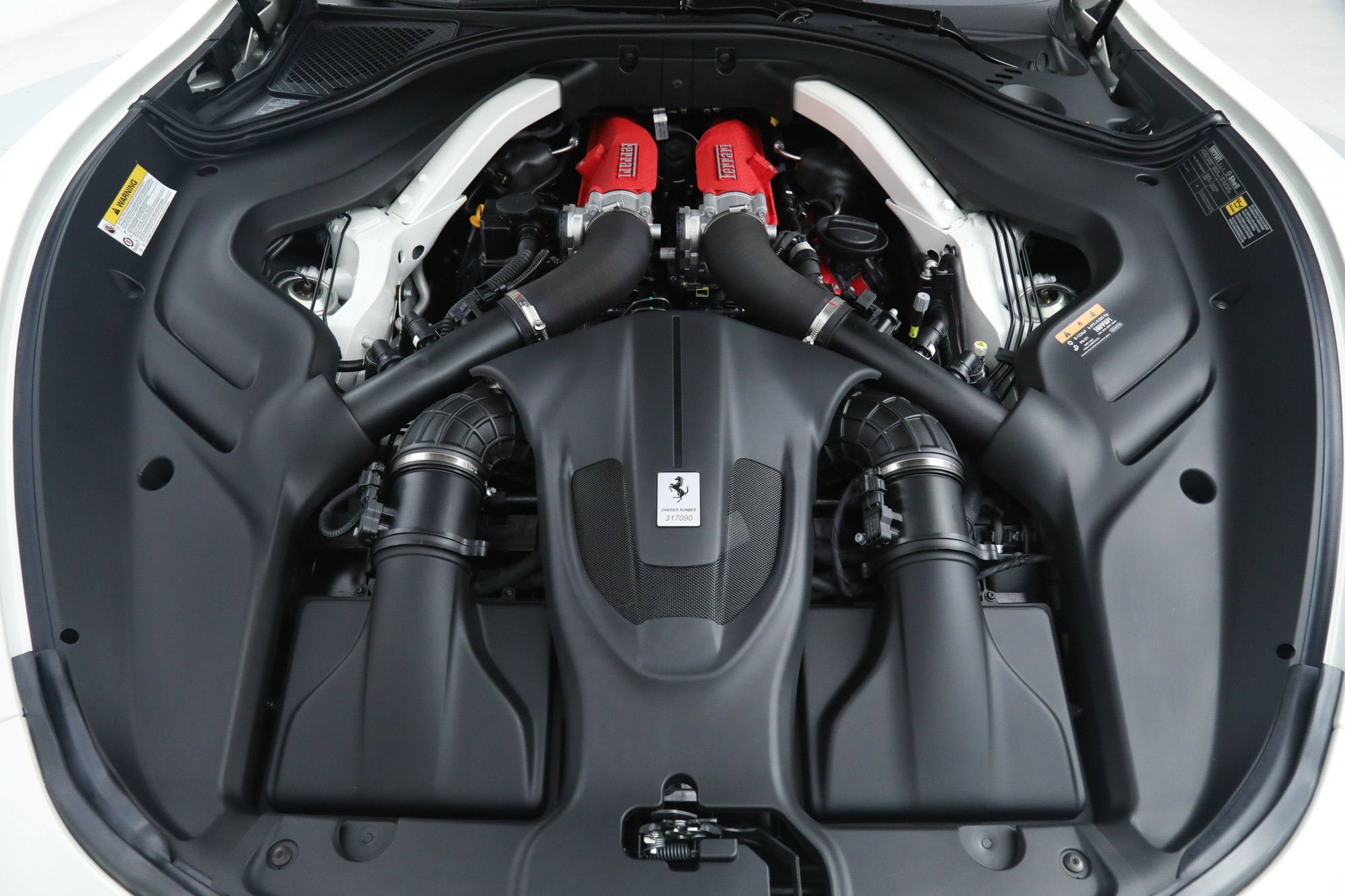 Certified Used 2025 Bianco Italia Ferrari  image 34