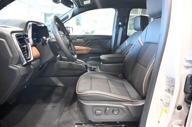 2026 GMC Canyon AT4 - Photo 11