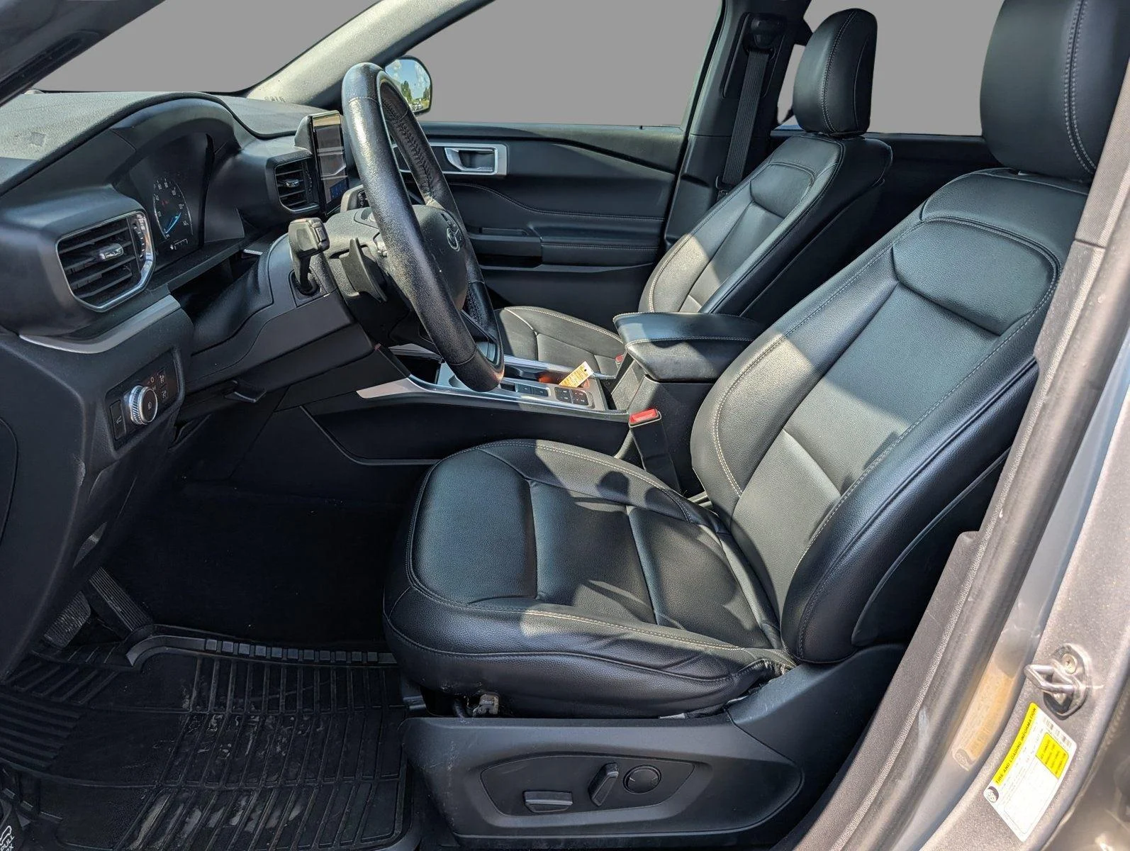 Used 2020 Iconic Silver Ford XLT image 10
