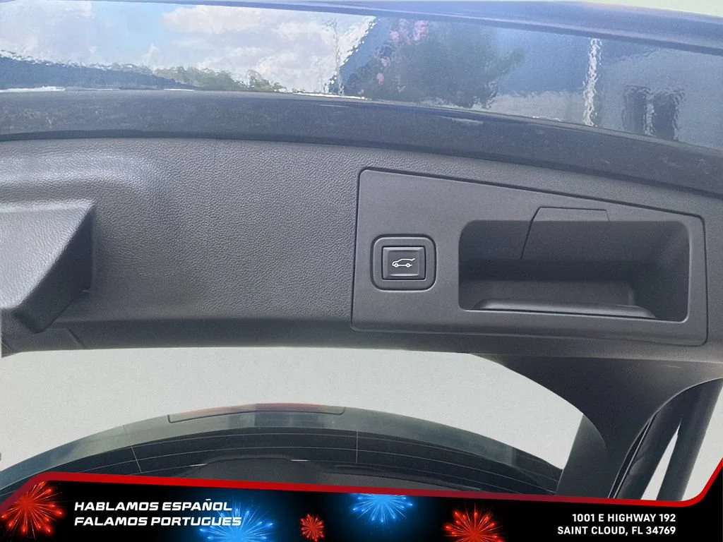 Used 2022 Stellar Black Metallic Cadillac Sport image 31