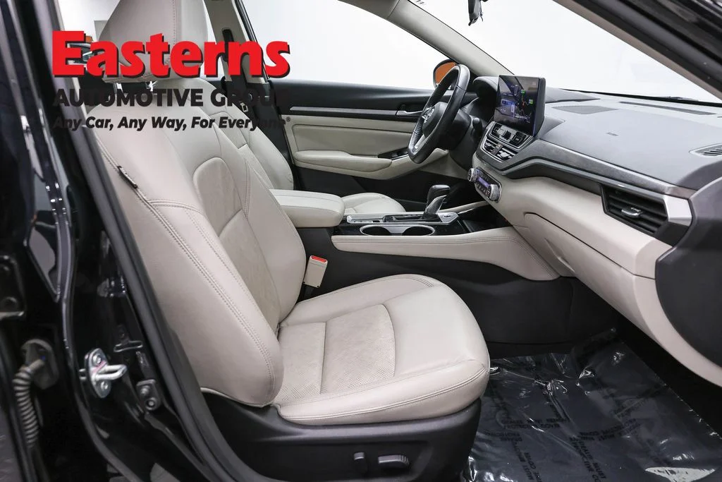 Used 2024 Black Nissan 2.5 SL image 24