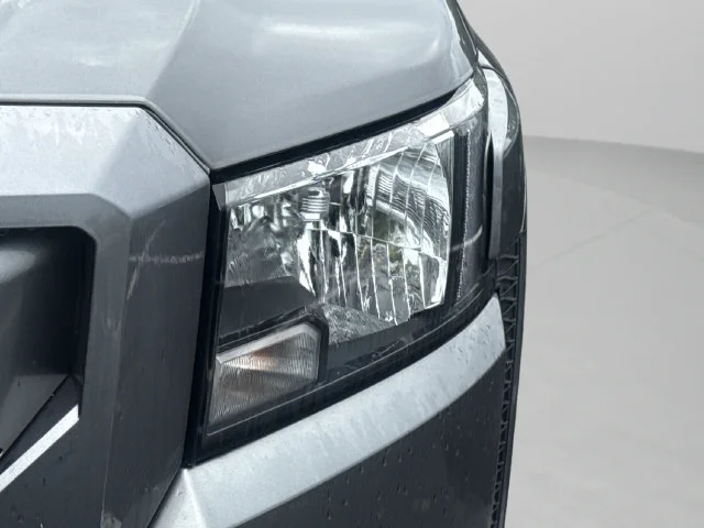 Used 2023 Gray Nissan SV image 17