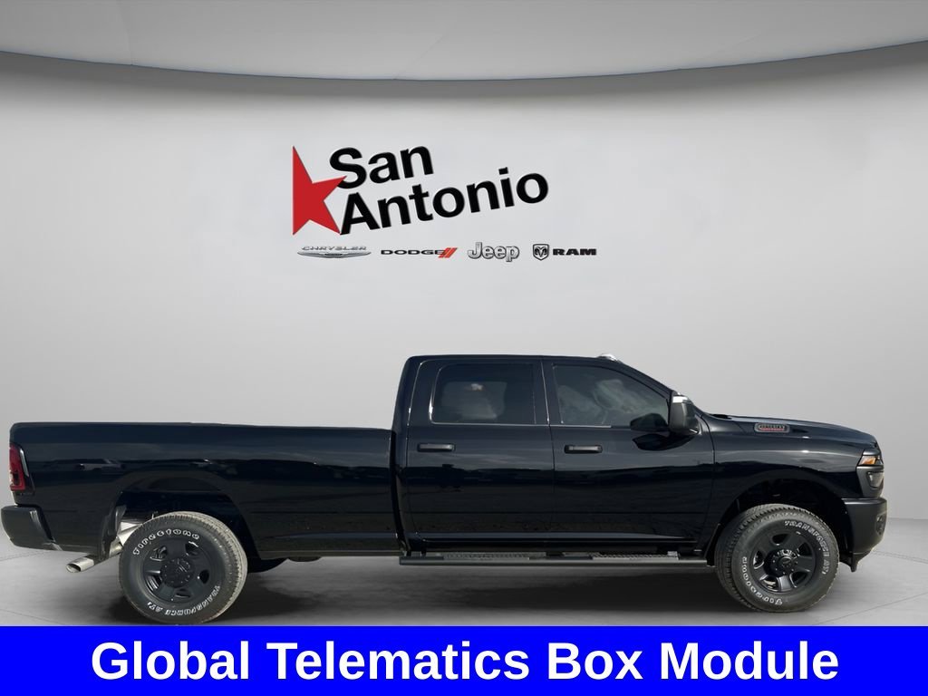 New 2026 Diamond Black Crystal Pearl-Coat Exterior Paint RAM Tradesman image 19