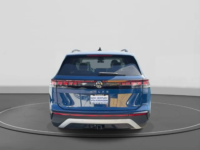 2027 Volkswagen Atlas photo 4