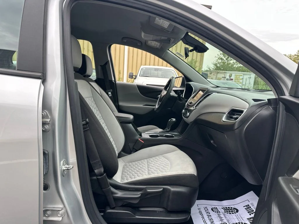 Used 2020 Silver Chevrolet LS image 28