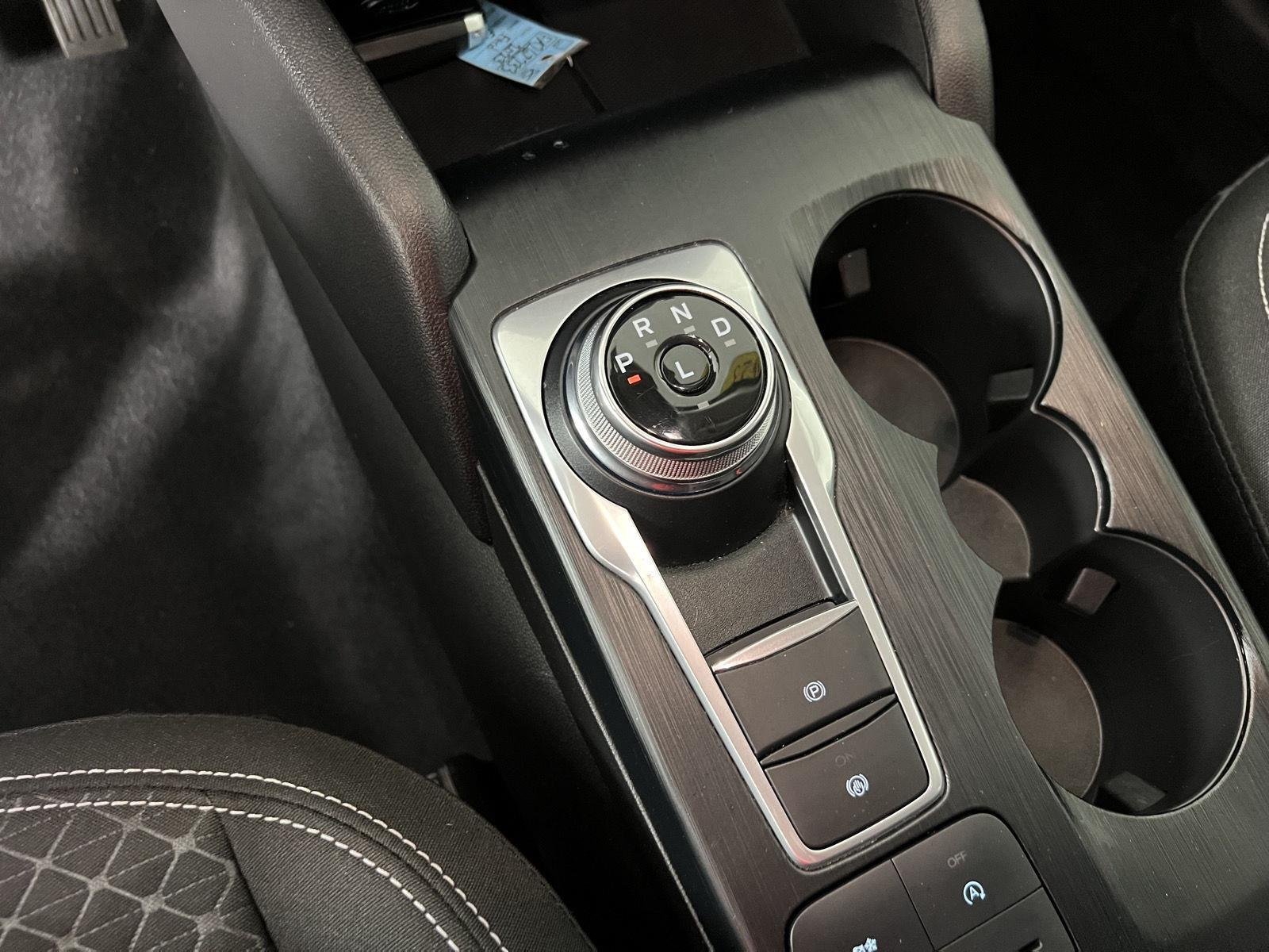 Used 2023 Iconic Silver Ford Active image 10
