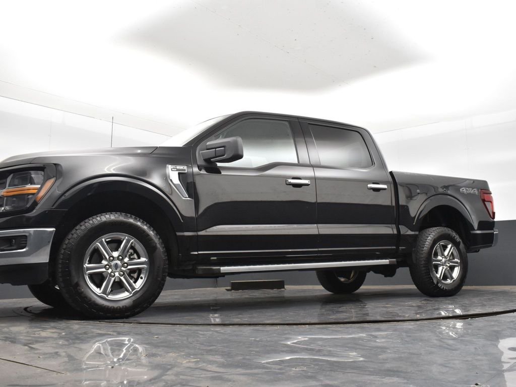 Used 2025 Black Ford XLT image 28