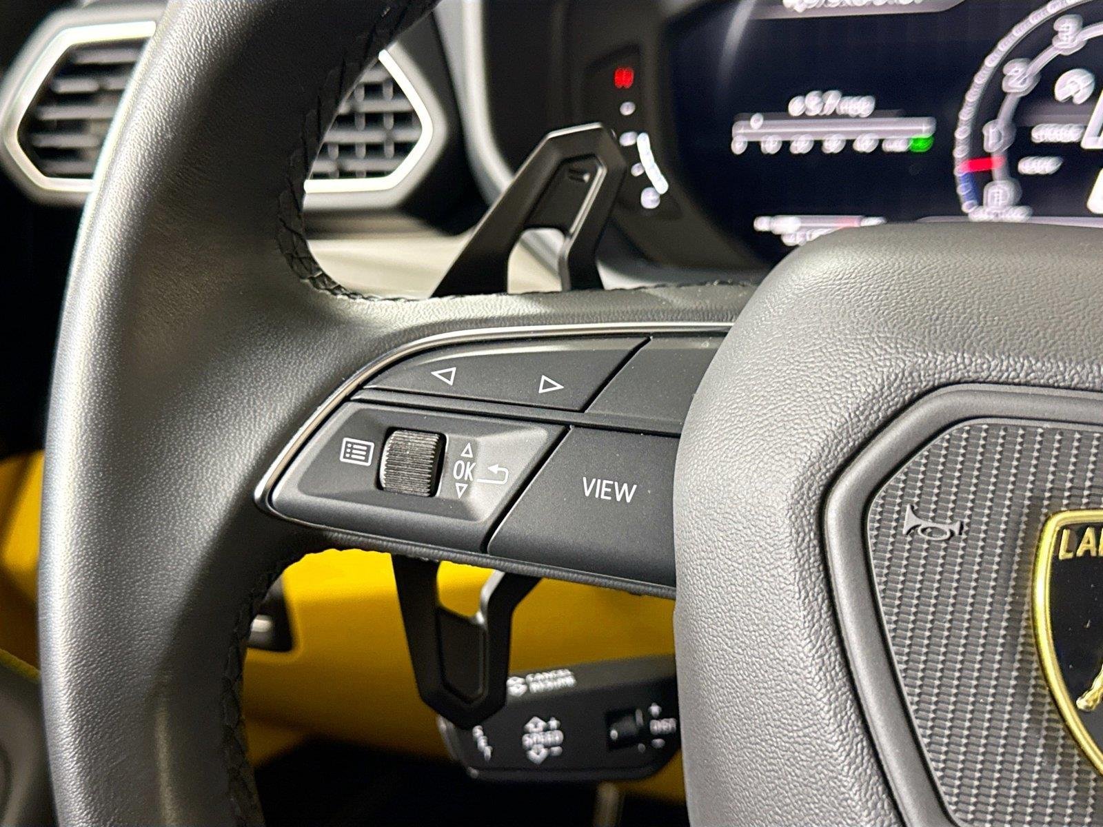 2024 Lamborghini Urus S - Photo 24
