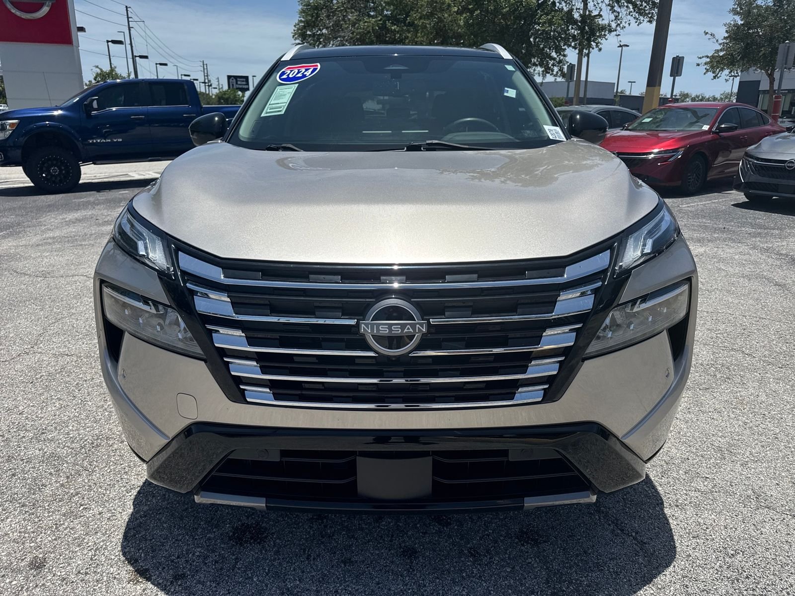 Certified Used 2024 Gold Nissan Platinum image 5