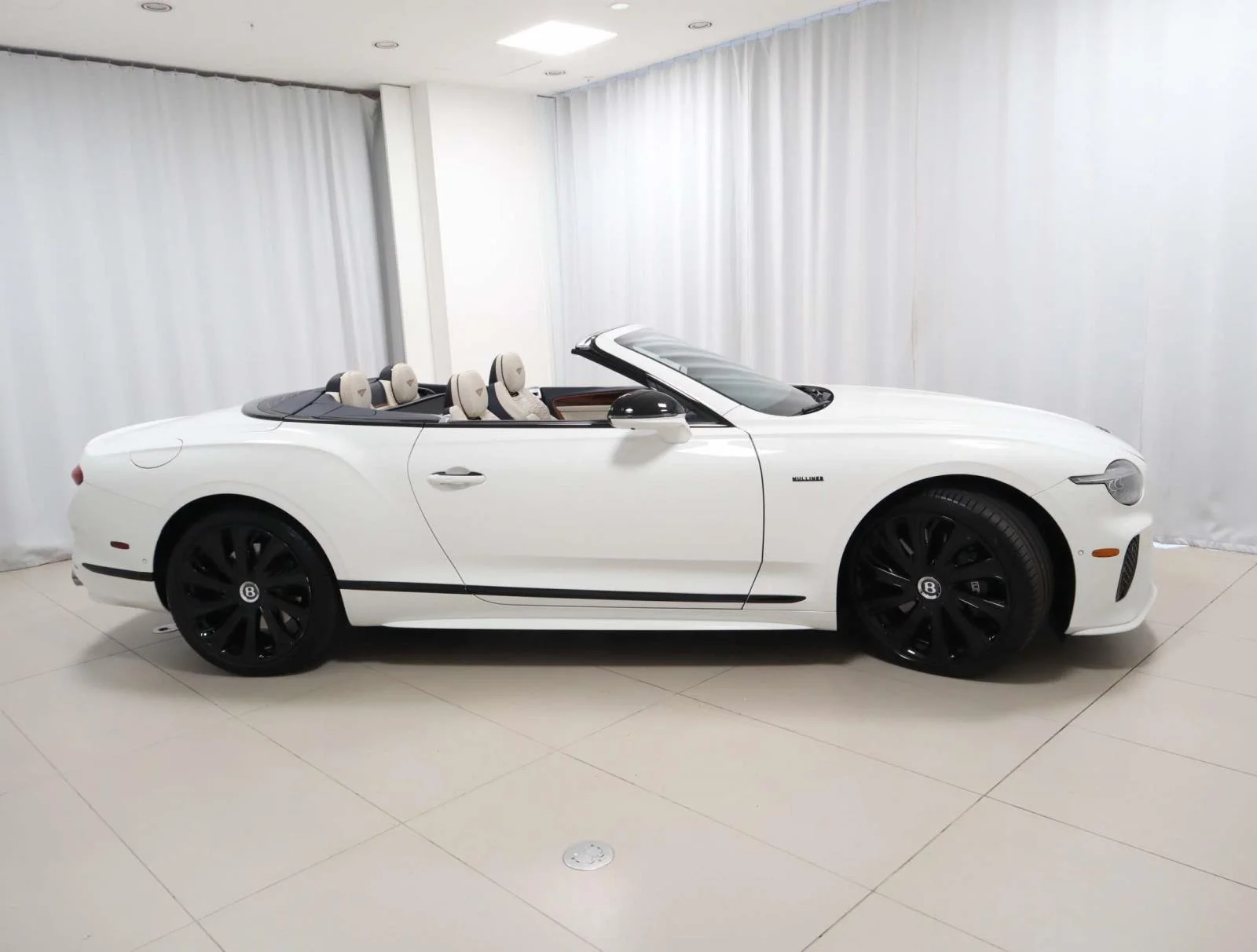 Used 2025 Glacier White Bentley GT Speed Convertible image 6