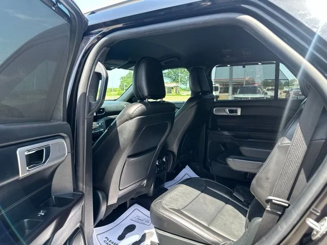 Used 2020 Black Ford Limited image 28